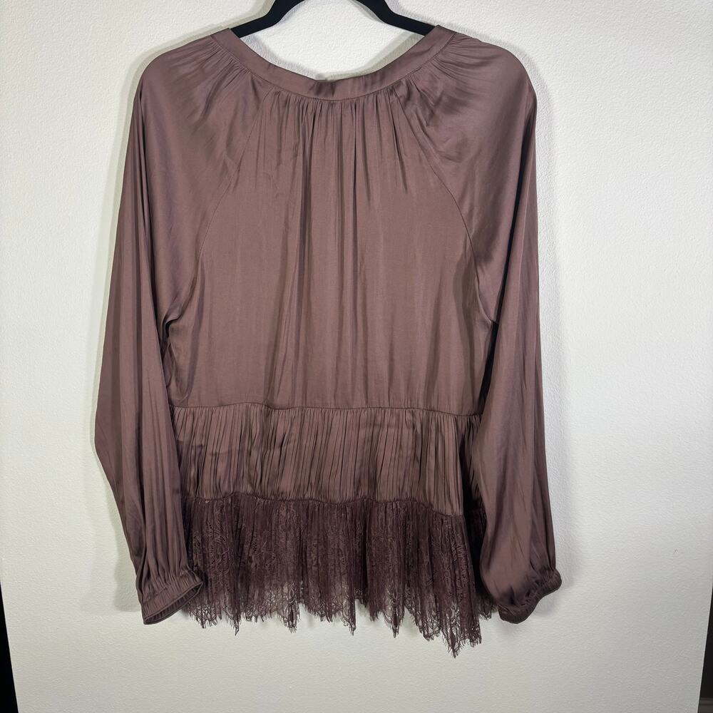 NWT Current Air Los Angeles M Blouse Mauve Pleated Lace Hem Boho Romantic - Picture 4 of 8